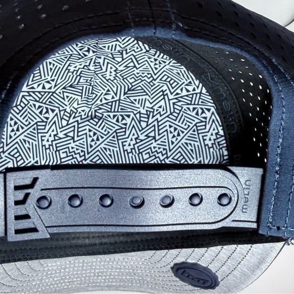 Melin Hydro Navy Hat - Picture 4 of 9